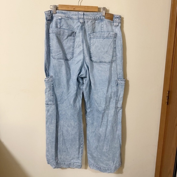 American Eagle Womens Super High Rise Baggy Wide Leg Jean Size 16 Denim - Picture 2 of 15